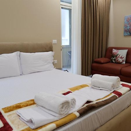 Kristi Apartments 03 Тирана Екстер'єр фото