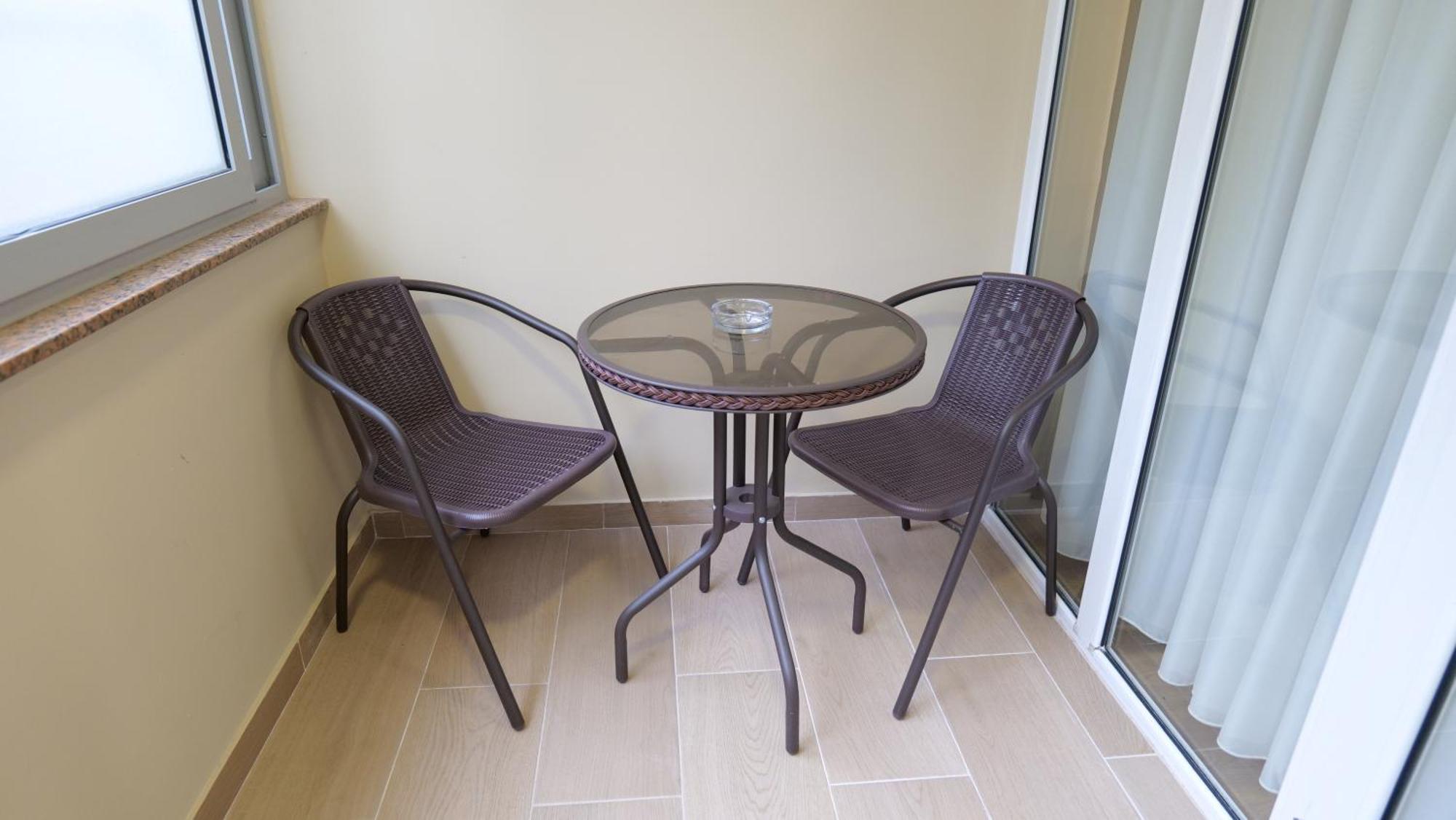 Kristi Apartments 03 Тирана Екстер'єр фото