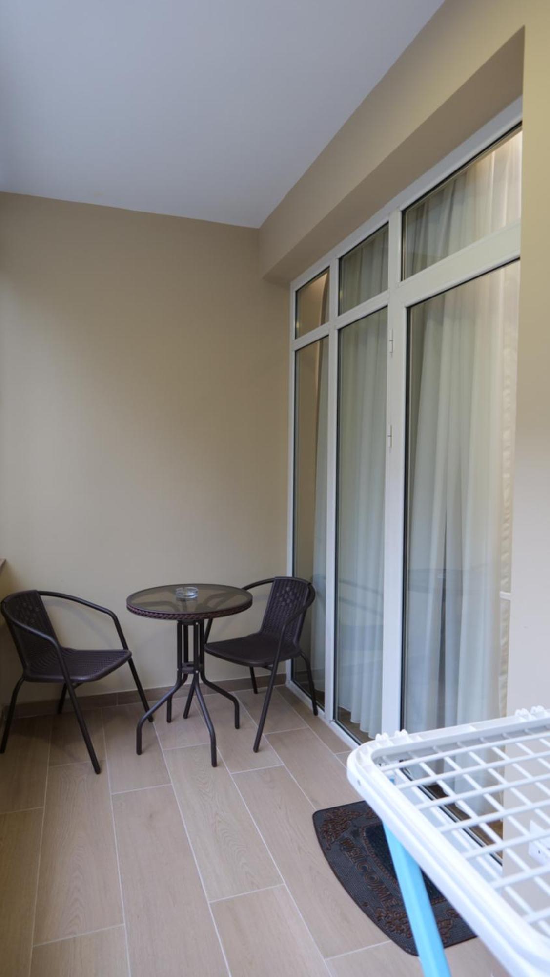 Kristi Apartments 03 Тирана Екстер'єр фото