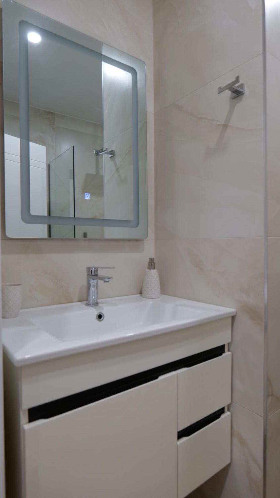 Kristi Apartments 03 Тирана Екстер'єр фото